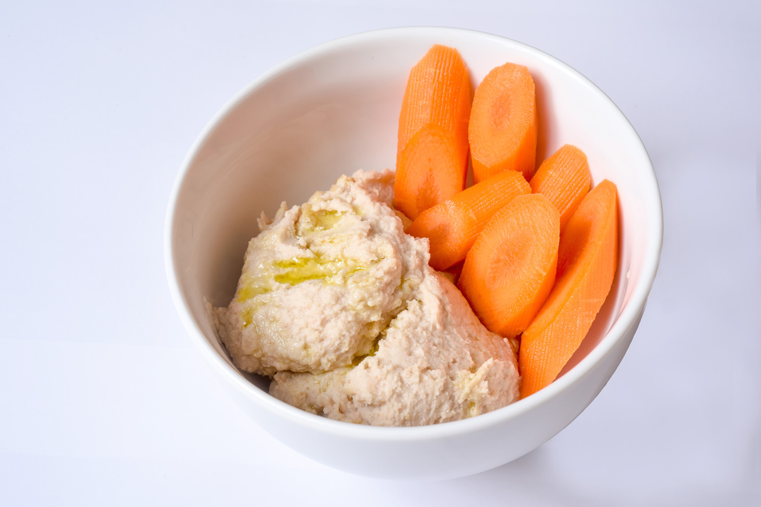 Hummus and carrots